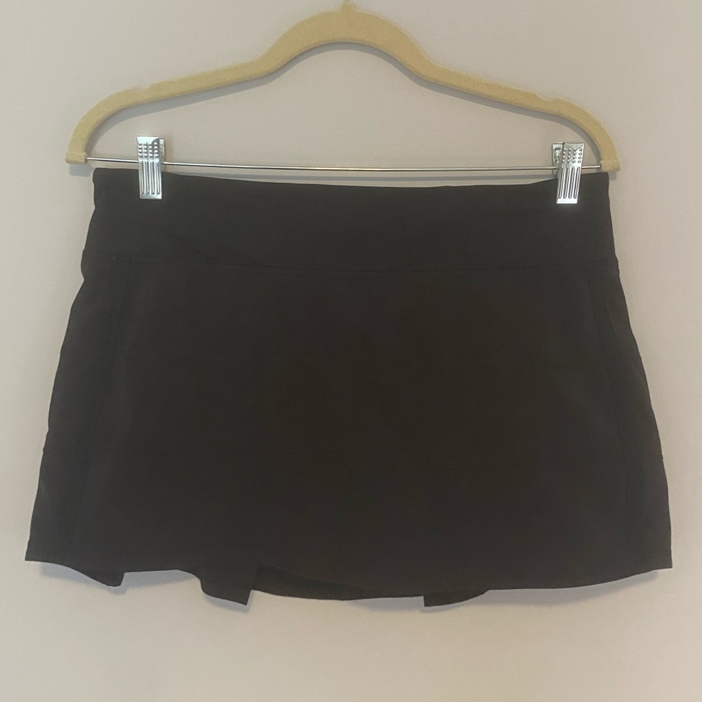 Lululemon skirt with shorts